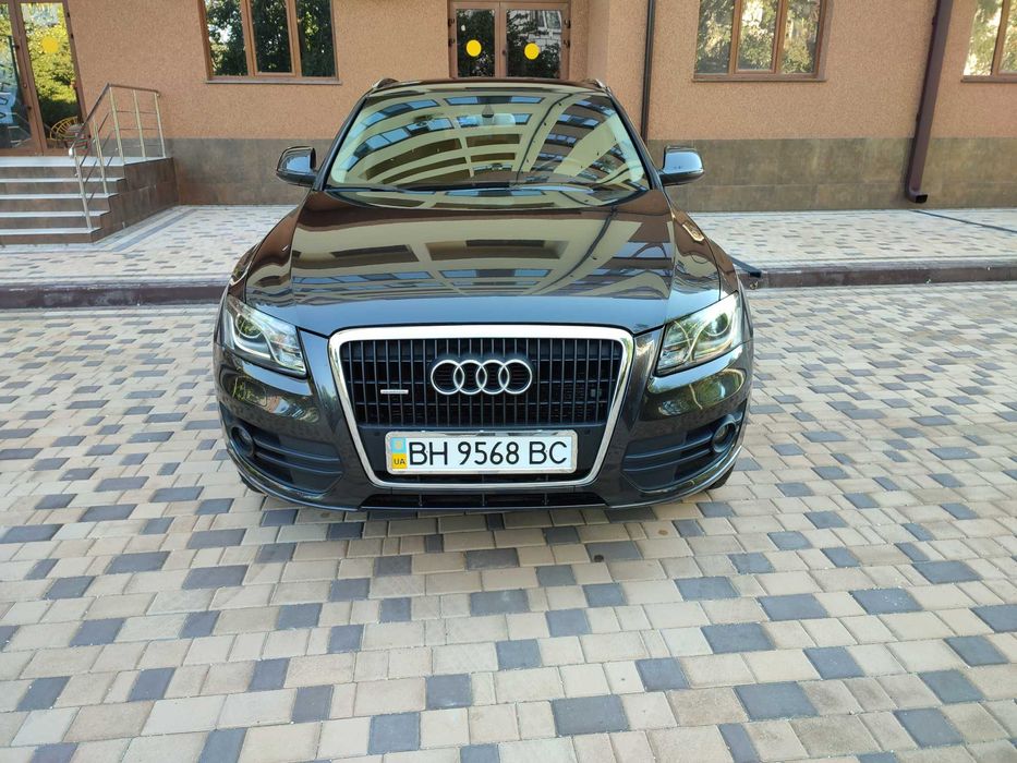 Продам Ауди Q 5 2011г.170 л.с. 125 кВт