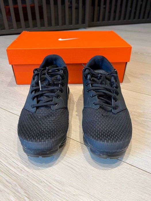 Vapormax nike р.37 23 см чорні