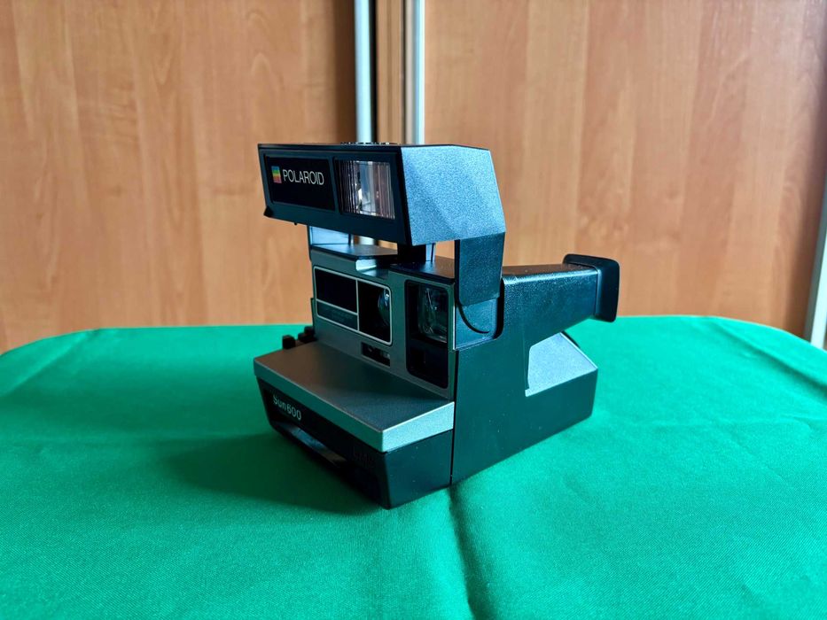 Polaroid Sun 600 LMS - культовий момент у твоїх руках!