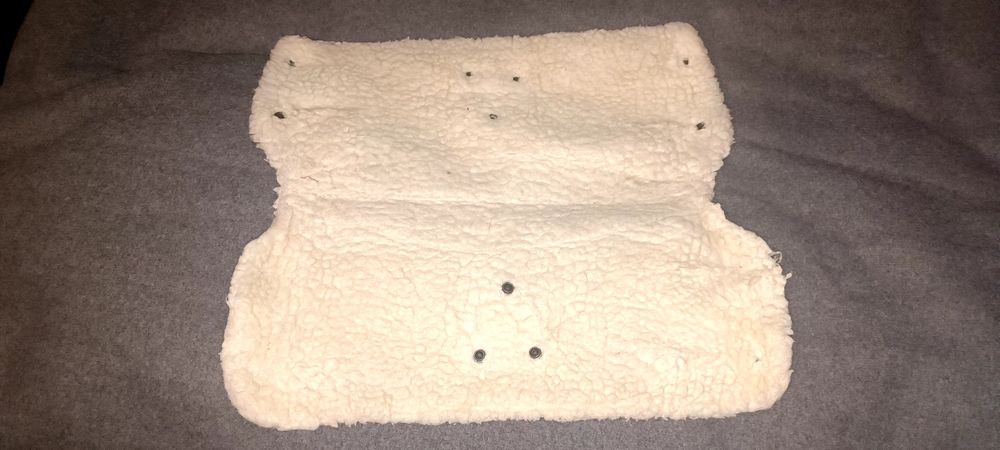 Зимовий конверт на візочок (коляску) сани, автокрісло, муфта на овчині