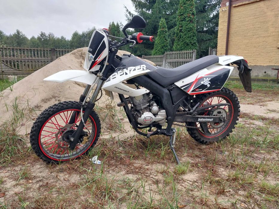 Cross benzer 50,  4T