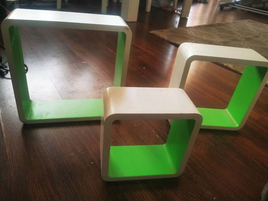 3 wiszące półki uzywane