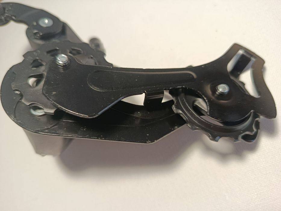 Задня перекидка передач Shimano  для велосипеда