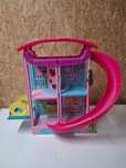 Casa Barbie -  Casa Da Chelsea com piscina
Em bom estado 
Com caixa or