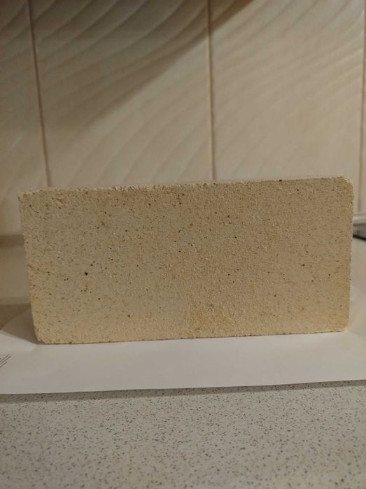 Sprzedam cegłę szamotową