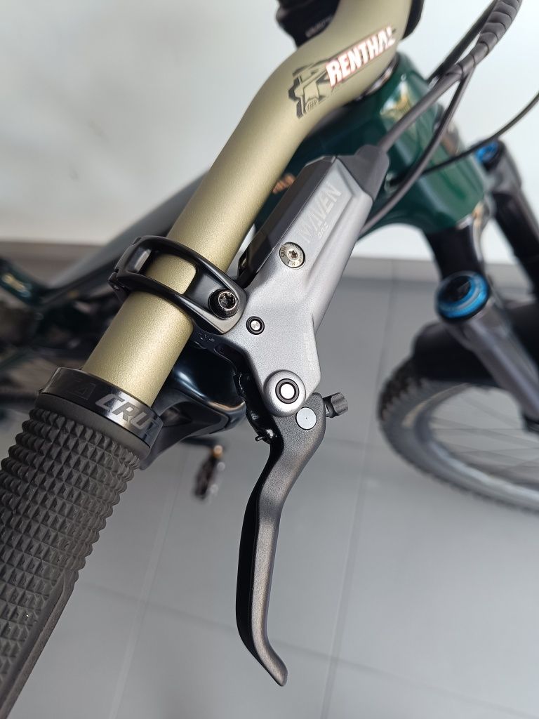 Santa Cruz Vala Tam. M - Fox Grip2 + Fox x2 (invisiframe) com fatura.