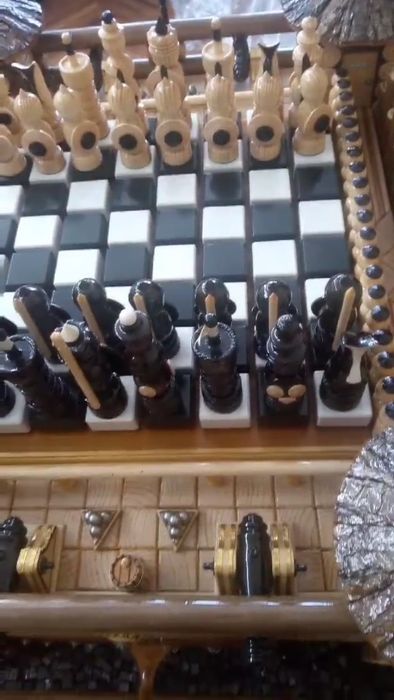 Шахматы крепость. Шахматы из дерева ореха. Наб.кух. 6 шт.предмет.орех.