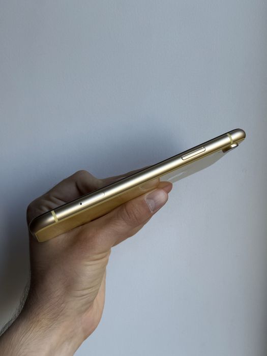 iPhone XR 64 Gb Yellow Neverlock АКБ 86% Отличное состояние