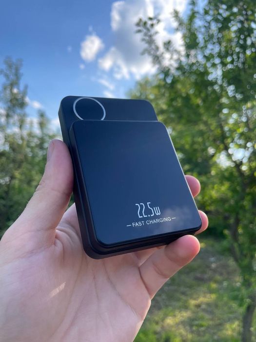 Магнітний безпровідний Павербанк 10 000 mAh — заряджай все!