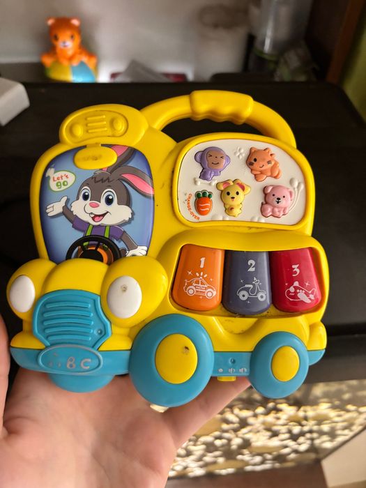 Музичні іграшки для найменших