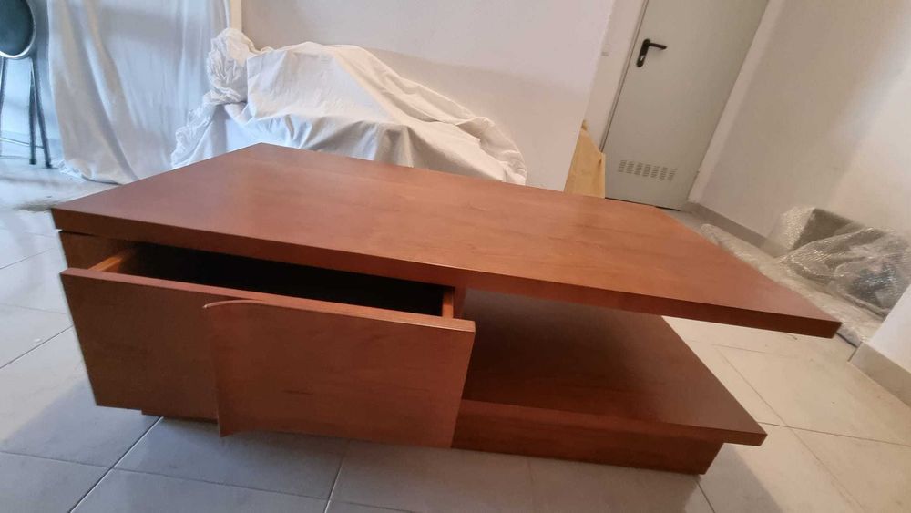 New coffee table (never used)64286577027585121