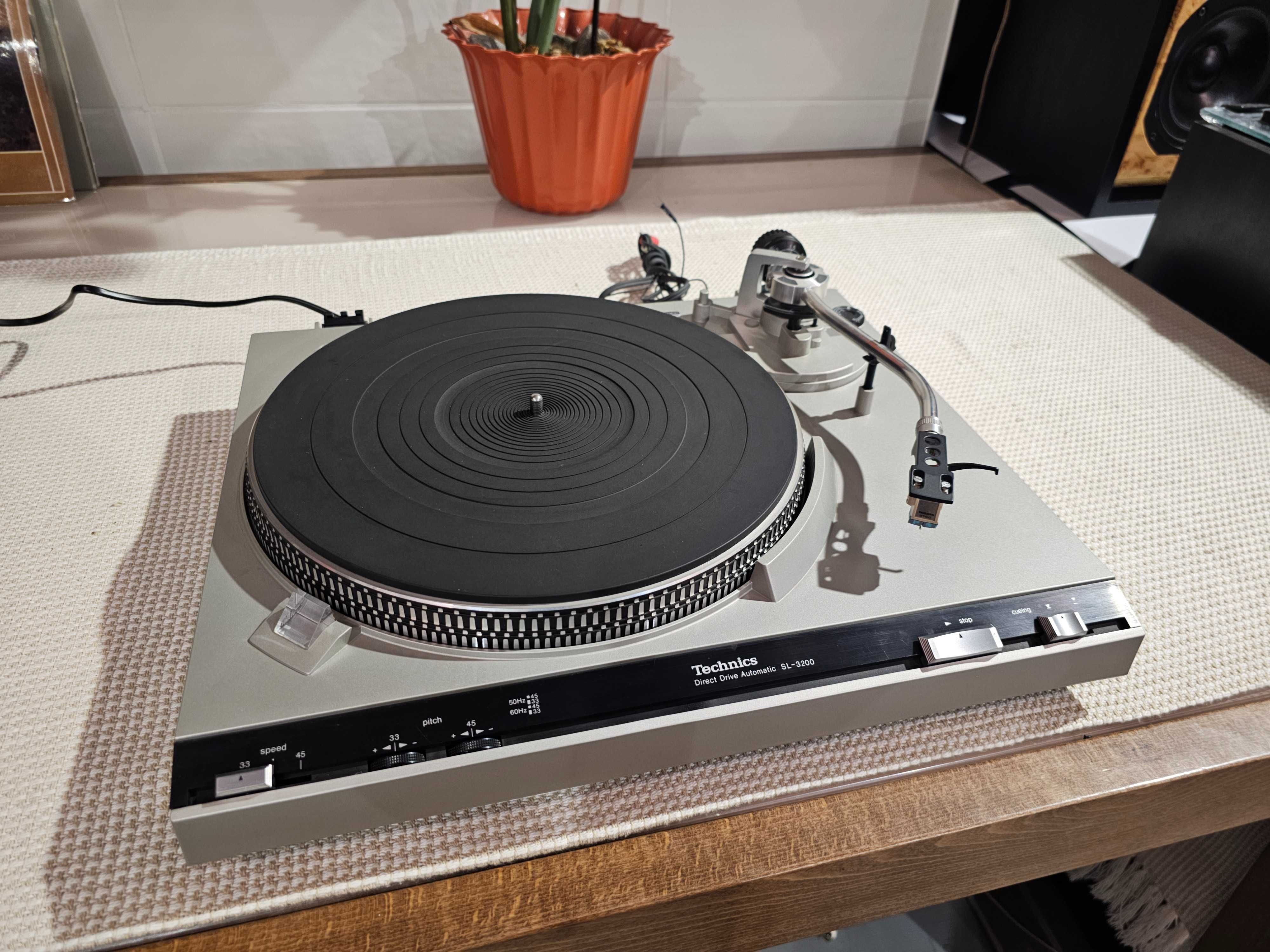 Програвач Technics SL-3200 (Direct Drive Automatic, Made in Japan)
