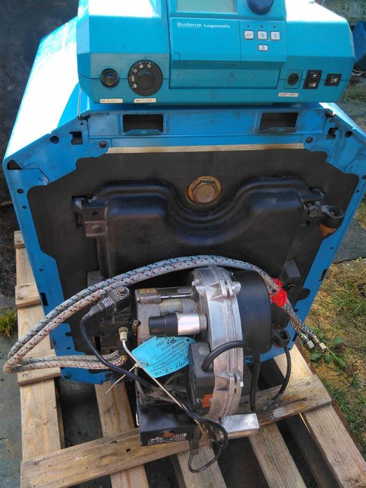 Piec olejowy Buderus 28-30 kW