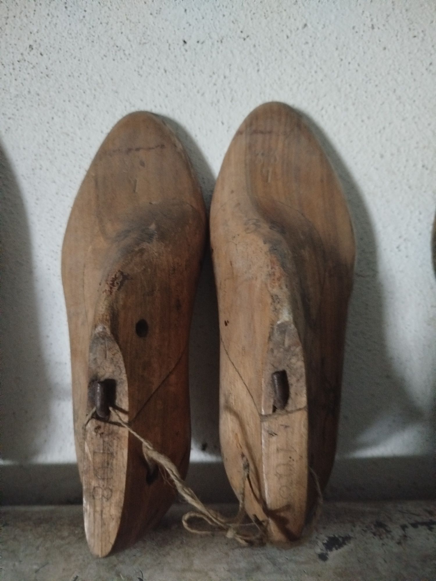 Formas de sapatos antigas