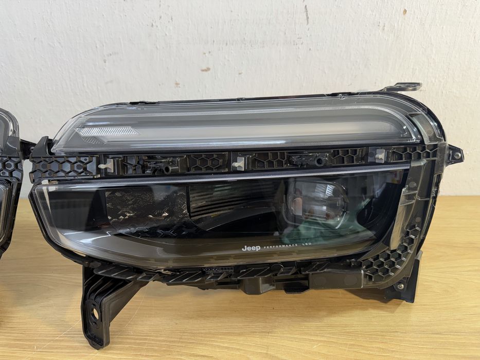 Lampy przednie Jeep Avenger led performance, kompletne, Europa