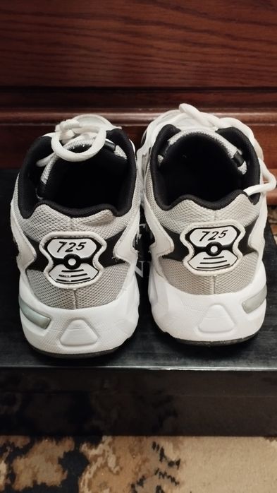 Кросівки чоловічі 40р