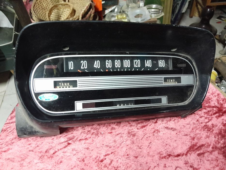 Antigo Quadrante ford taunus