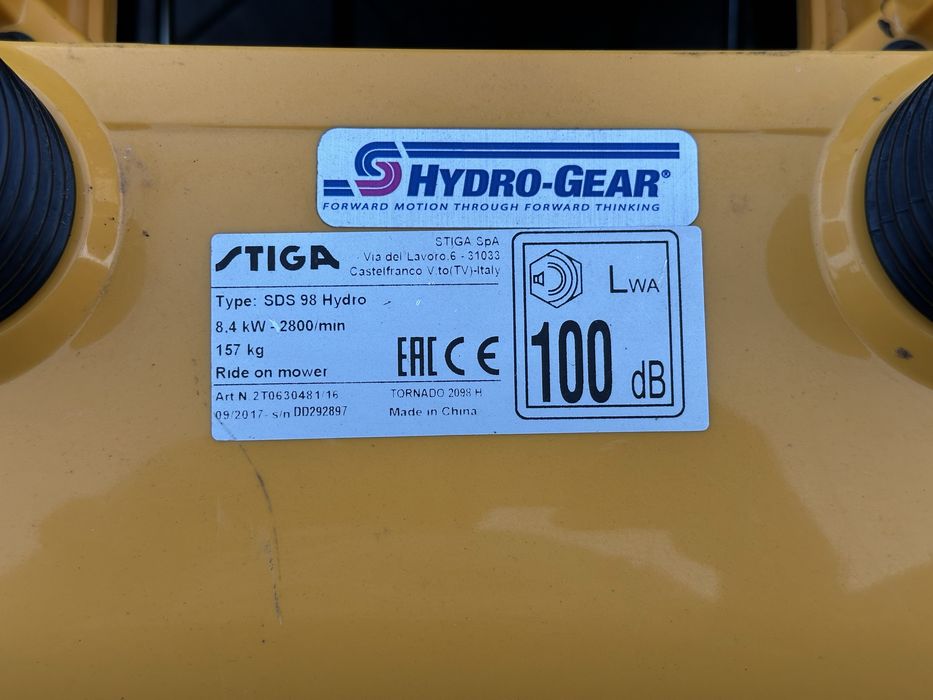 Газонний трактор Stiga Tornado 2098 H