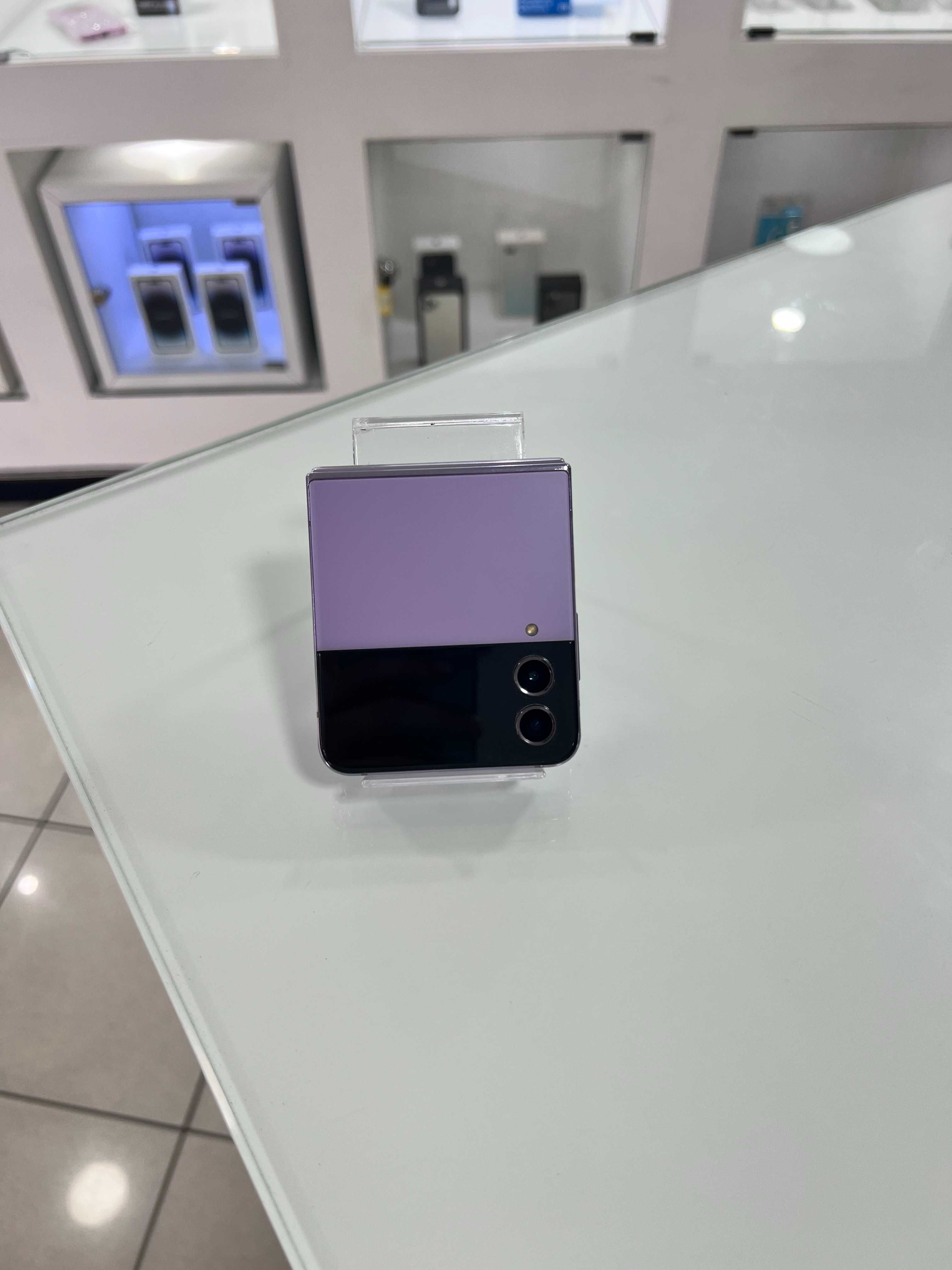 Samsung Z Flip4 128GB