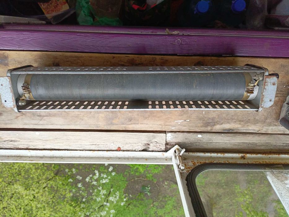 Реостат ползунковый 150 Ом/1 А/150 Вт  и  48 Ом/ 2,27 А/ 250 Вт