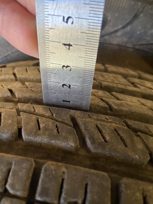 Продам резину кумхо 215/65/16