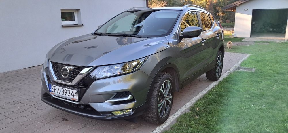 Nissan Qashqai 1,3 DIG-T, Benzyna 140 KM - Pakiet zimowy.
