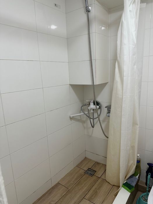 Сдам([хозяйка) для одной женщины 2 комн.со своей кухней ул.Осипова 22