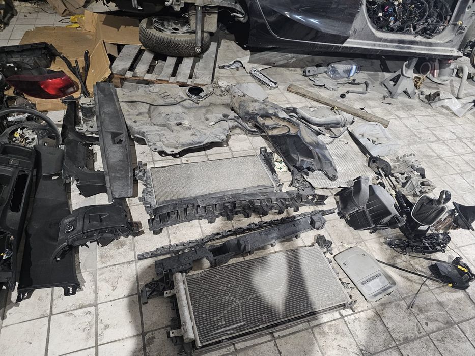 Opel Astra K 2019 - para peças