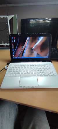 Sony Vaio sve1111m1ew