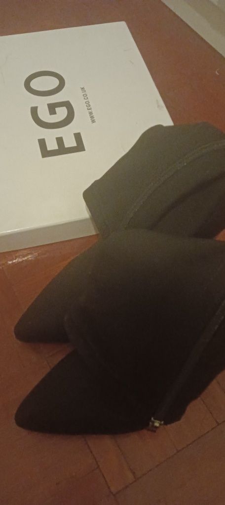 Botas com salto da ego store