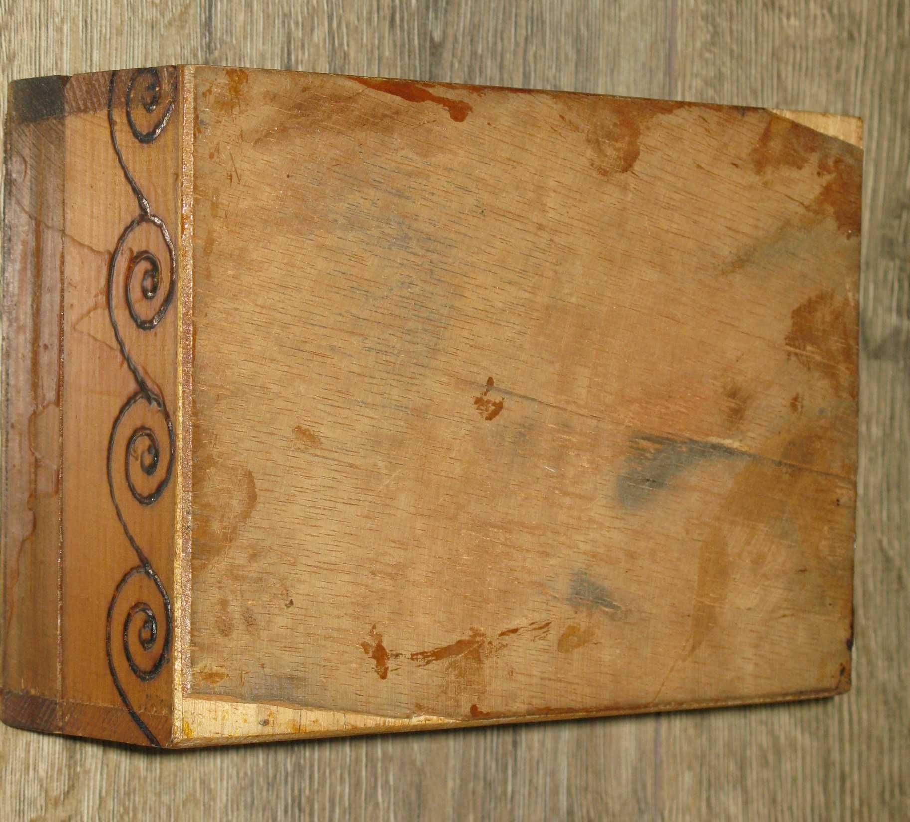 Drewniana skrzynka - Pudełko z drewna - Szkatułka z drewna