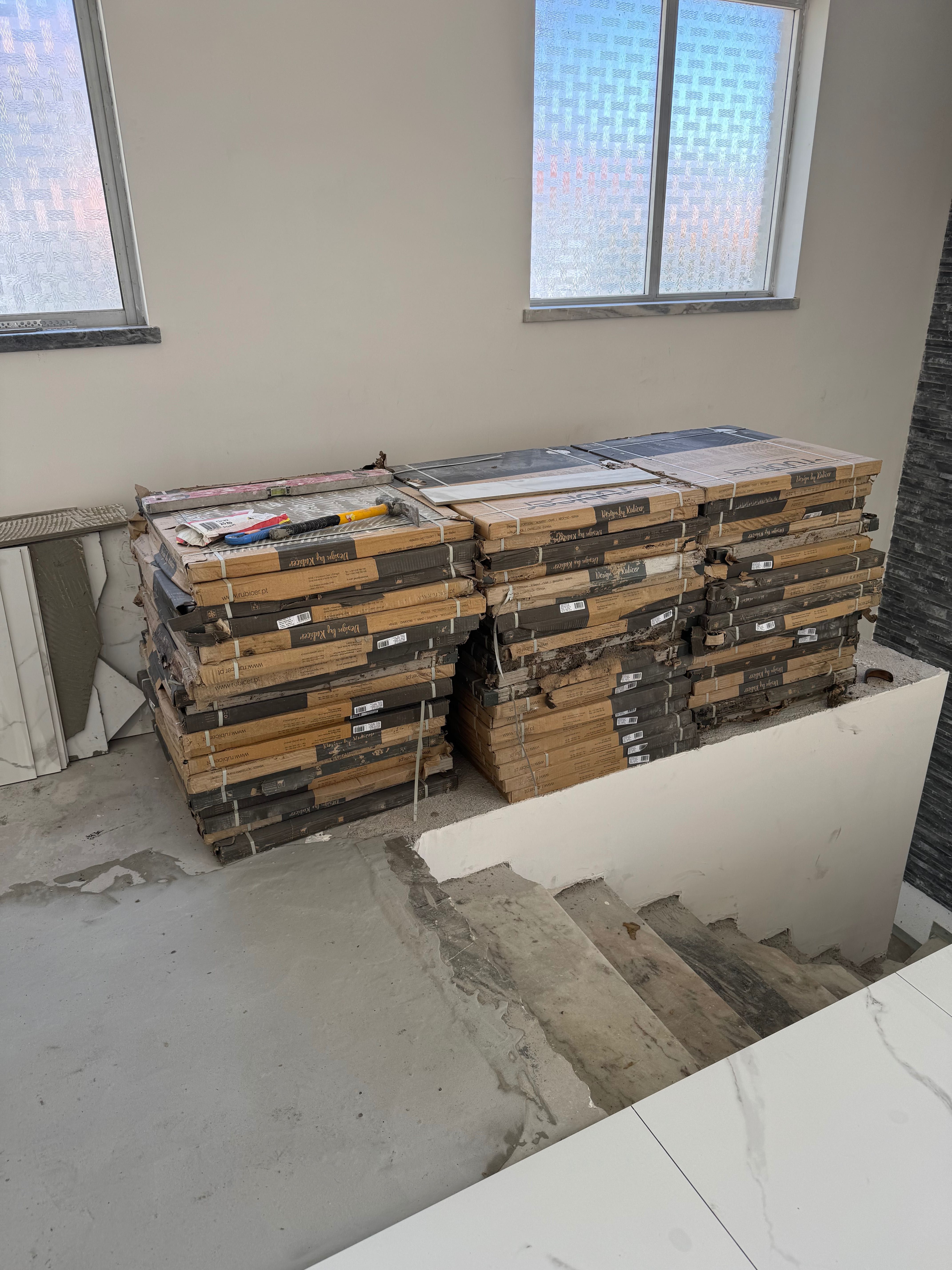 Vendo 60 Caixas – Mosaico Porcelânico ARMANI CALACATTA VENATTINO