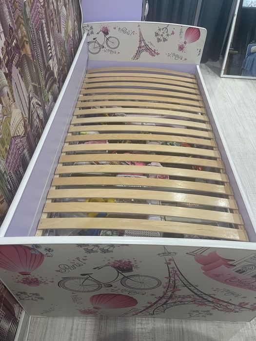 Ліжко дитяче для дівчинки