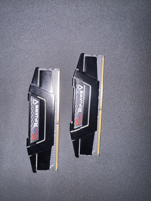 G.Skill Ripjaws V 32GB (2x16GB) DDR4 4000MHz CL16-16-16-36 S8B-Die