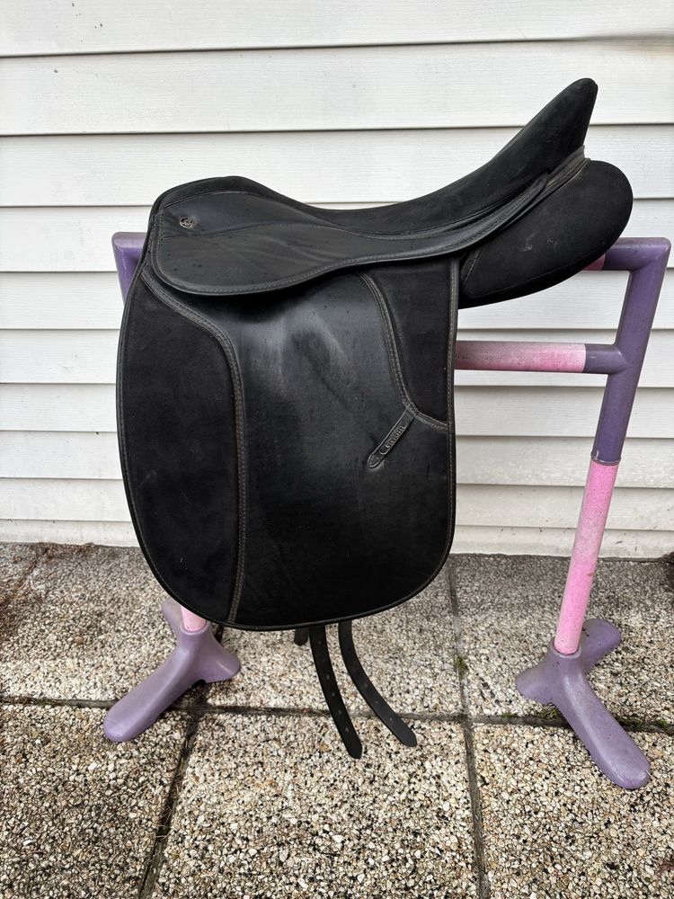 Siodło ujeżdżeniowe Thorowgood Griffin 17”