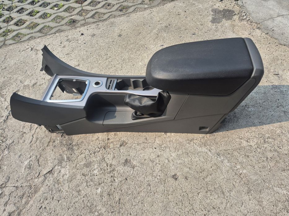 Podłokietnik ford focus mk2 lift europa