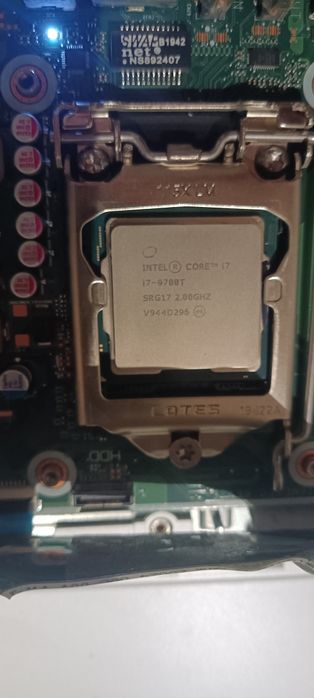 Procesor i7-9700T