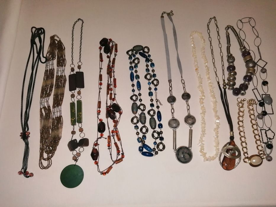 11 colares de vários estilos