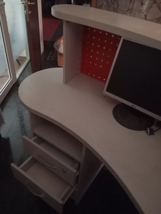 Стіл до секретаря