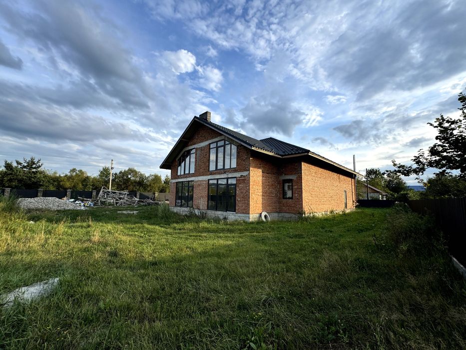 Будинок поблизу Богородчан в с.Жураки