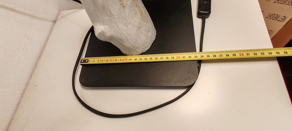 Candeeiro feito de ramo de árvore