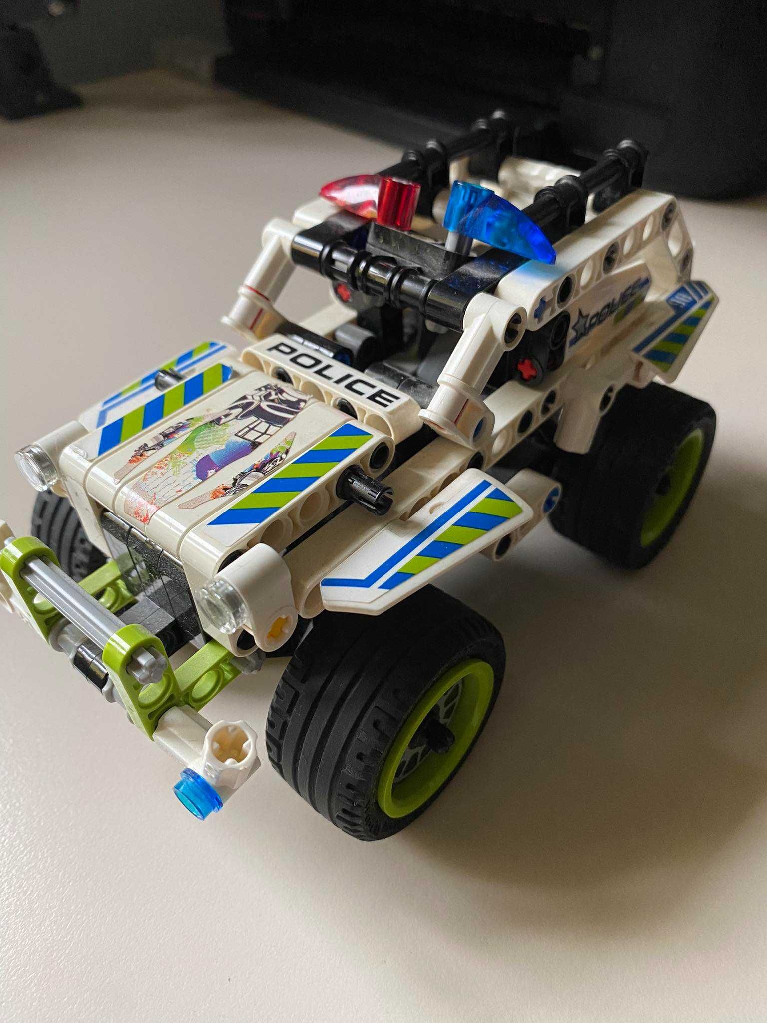 LEGO Technic Police Interceptor 42047