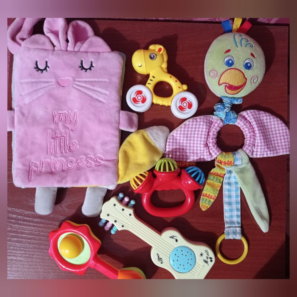 Набір іграшок для малюка