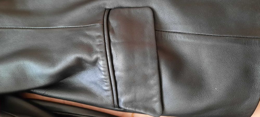 Куртка кожаная женская.