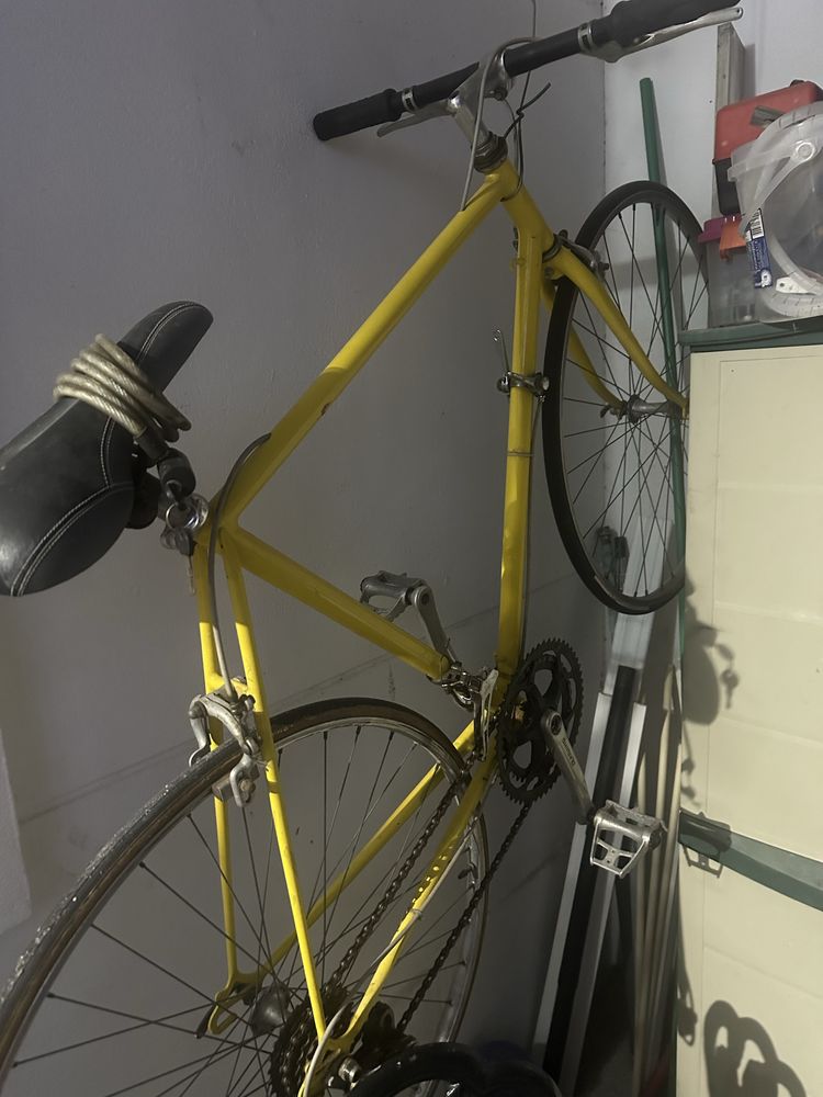 Vendo Bike. Amarela