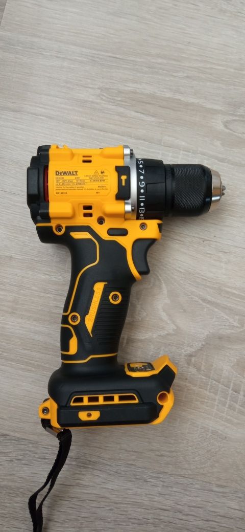Шуруповерт DeWalt DCD805 18v(20v)