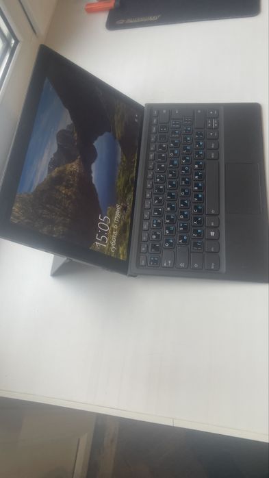 Планшет\ноутбук Lenovo на Windows 10