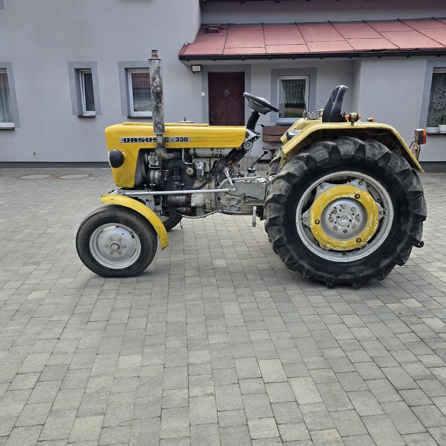 Ursus  c-330M 1988r