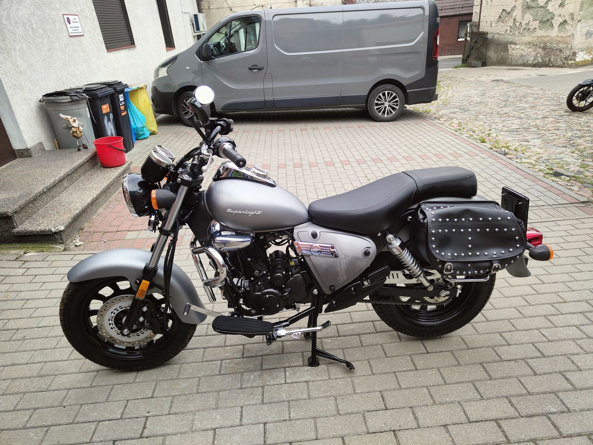 Keeway Superlight 125 Transport
