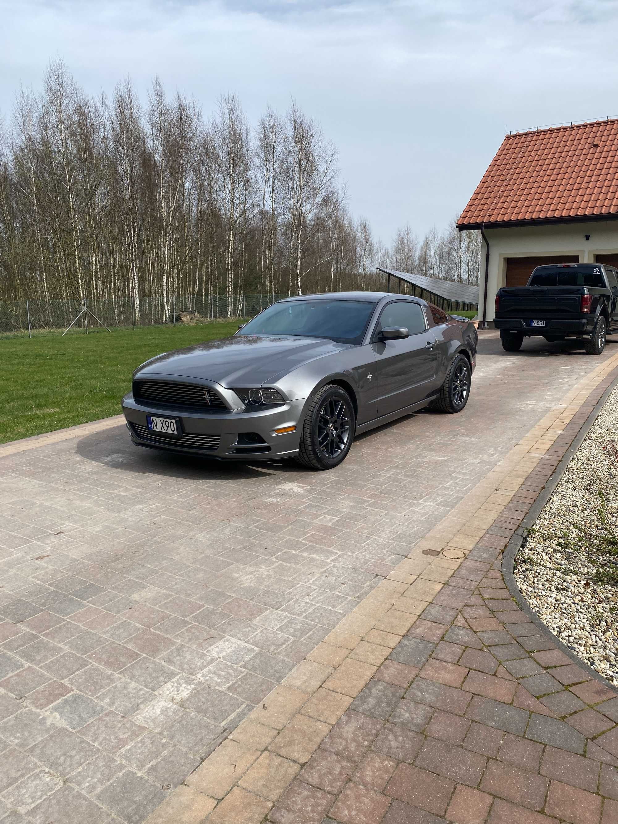 Ford Mustang 2013 v6 3.7 Premium